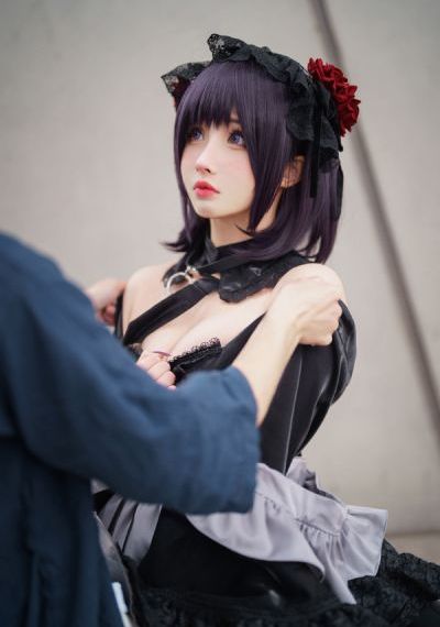 光影下的少女